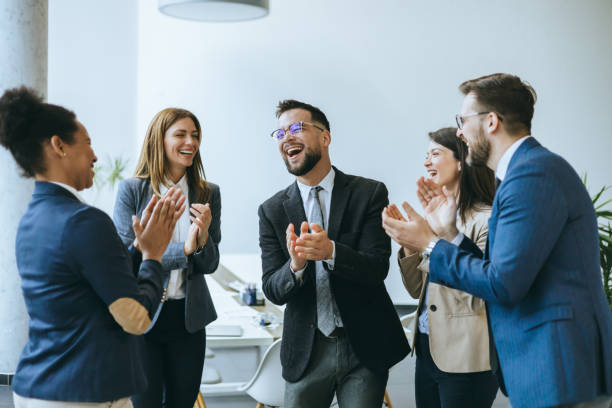 若手社員のやる気を育てていく会社の図