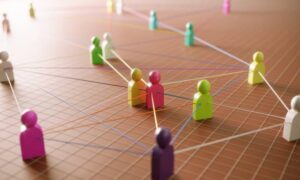 世の中は関係し合って成立しているので､自分の報いは自分が受けるだけでなく、周りも受けるという責任があること知っておく。