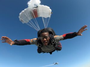 失敗とは勝手に飛行機から飛び降りるようなこと